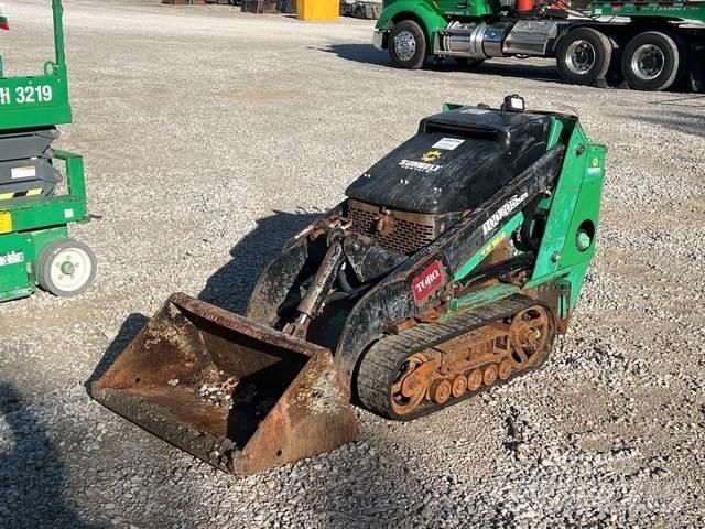 Toro 22323G Skid steer mini nakladalci