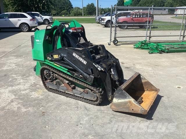 Toro 22327G Skid steer mini nakladalci