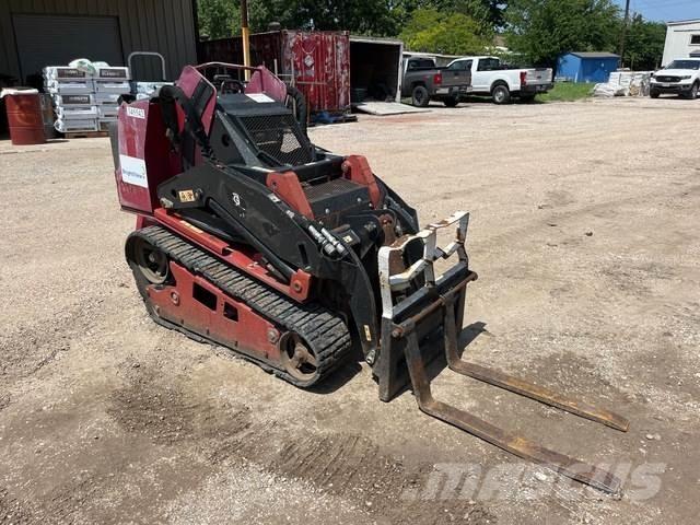 Toro 22328 Skid steer mini nakladalci