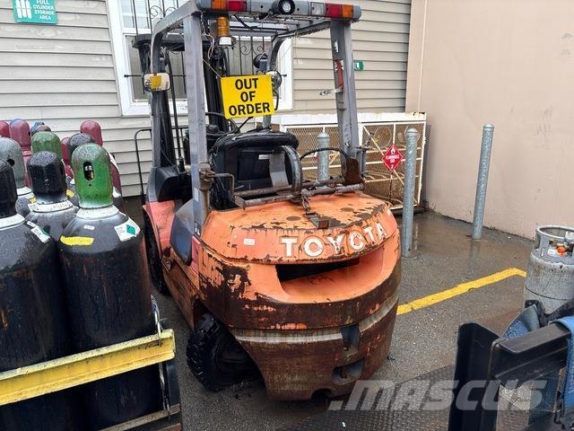 Toyota 7FGU25 Viličarji - drugo