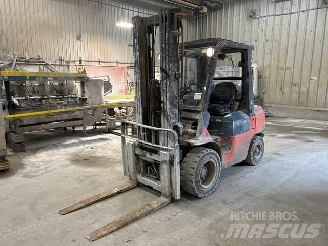 Toyota 7FGU32 Gradbeništvo - drugo