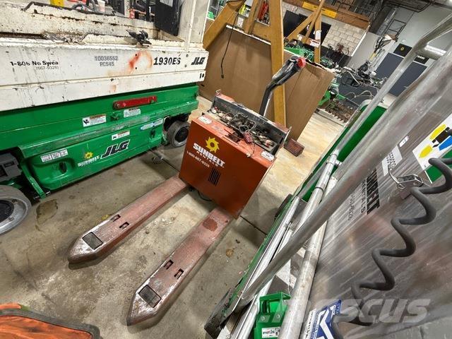 Toyota 8HBW23 Ročni paletnik