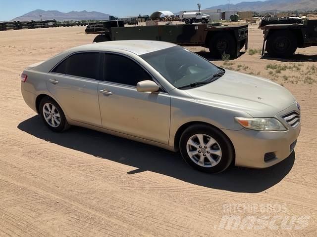 Toyota Camry Avtomobili
