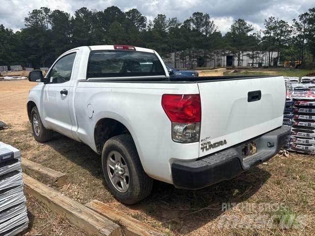 Toyota Tundra Drugi