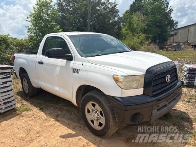 Toyota Tundra Drugi