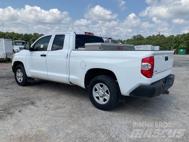 Toyota Tundra Drugi