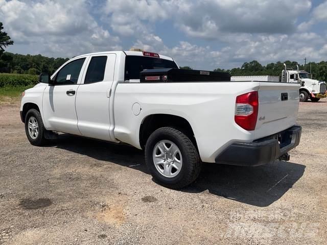 Toyota Tundra Drugi
