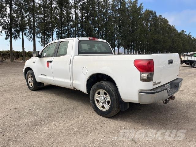 Toyota Tundra Drugi