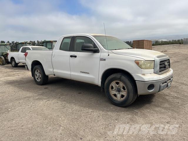 Toyota Tundra Drugi