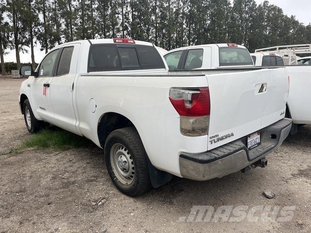 Toyota Tundra Drugi