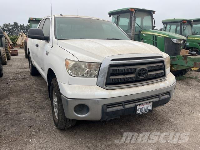 Toyota Tundra Drugi