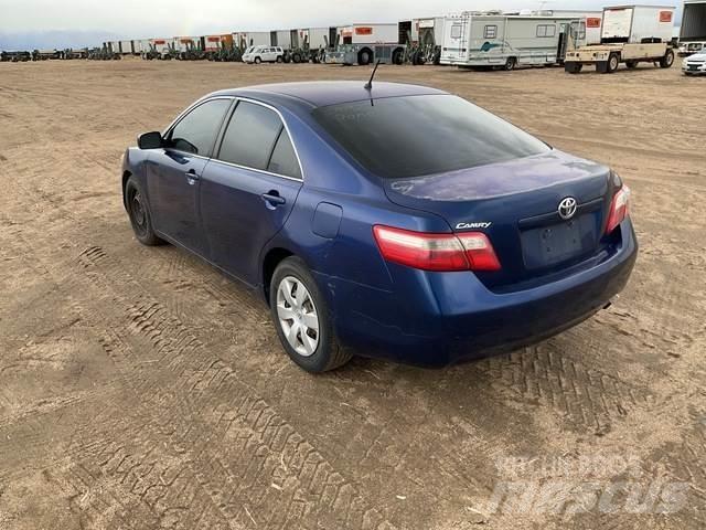  Toyta Camry Avtomobili