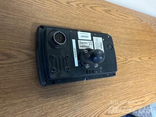 Trimble CB460 Drugo