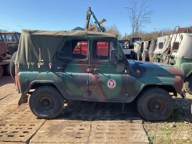  UAZ 469B Avtomobili