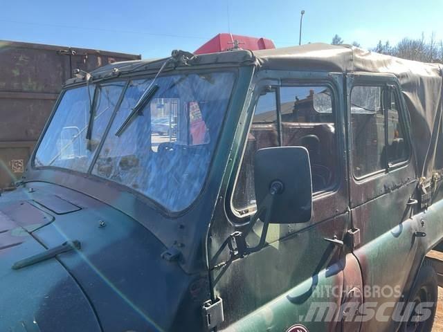  UAZ 469B Avtomobili