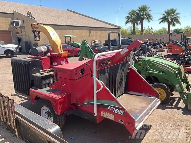 Vermeer BC1500 Drobilci lesa