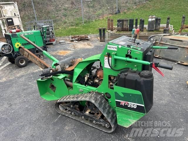 Vermeer RTX250 Freze za kopanje jarkov Trenčerji
