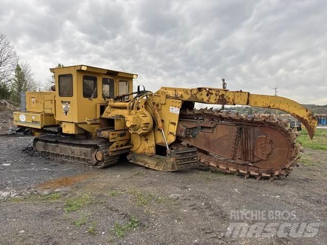 Vermeer T758 Freze za kopanje jarkov Trenčerji