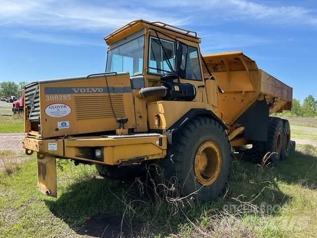 Volvo A25C 6x6 Zglobni demperji
