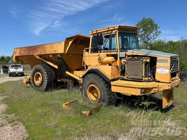 Volvo A25C 6x6 Zglobni demperji