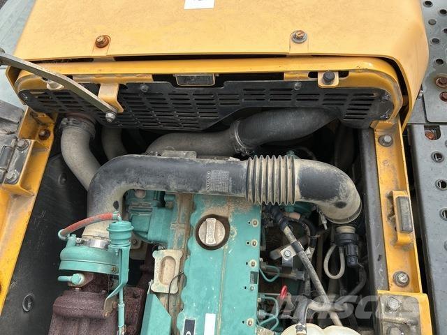 Volvo EC220DL Bagri goseničarji