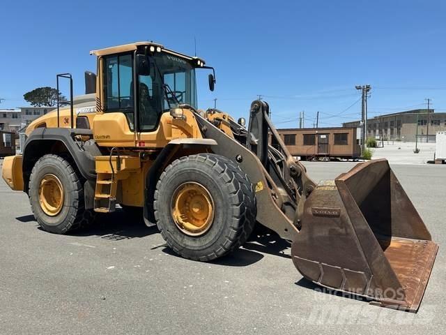Volvo L120H Kolesni nakladalci