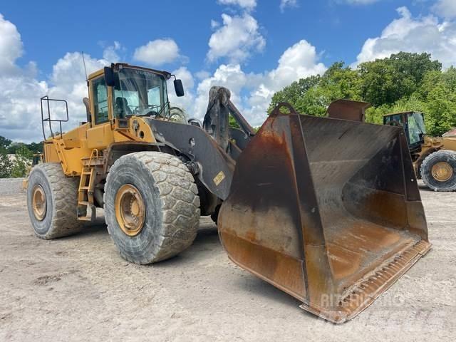 Volvo L220E Kolesni nakladalci