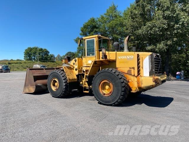 Volvo L220E Kolesni nakladalci