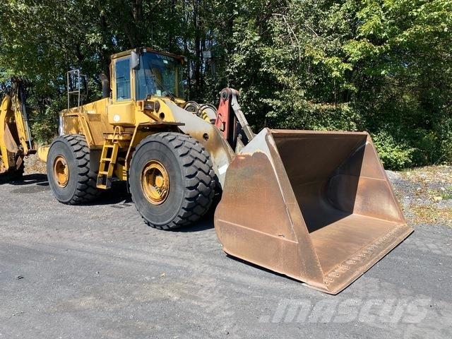 Volvo L220E Kolesni nakladalci