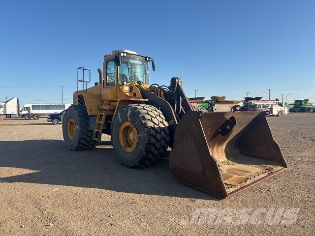 Volvo L220E Kolesni nakladalci