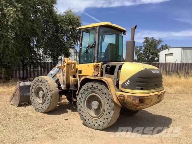 Volvo L45TP Kolesni nakladalci
