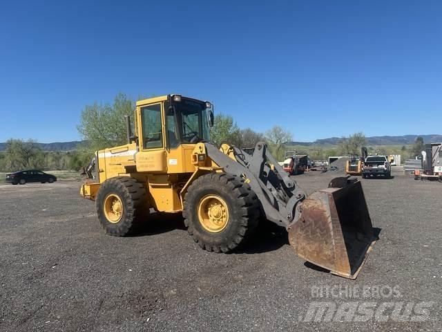 Volvo L70D Kolesni nakladalci