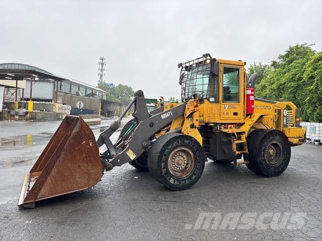 Volvo L90E Kolesni nakladalci