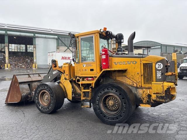 Volvo L90E Kolesni nakladalci