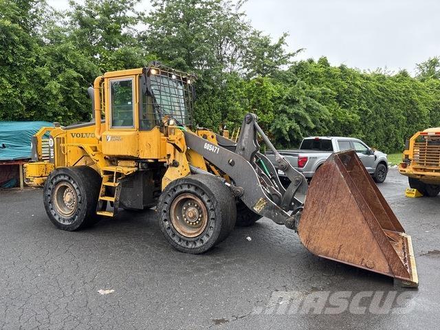 Volvo L90E Kolesni nakladalci