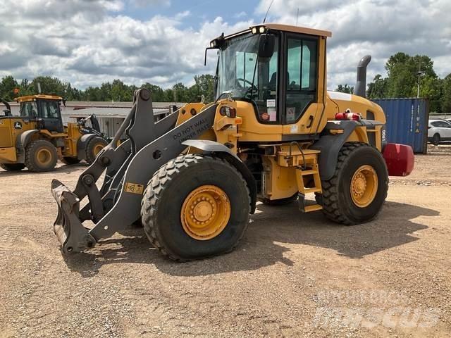 Volvo L90G Kolesni nakladalci