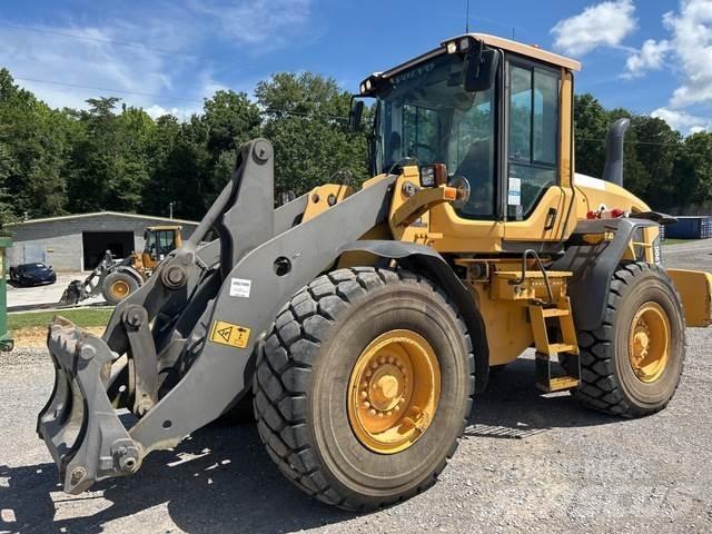 Volvo L90G Kolesni nakladalci