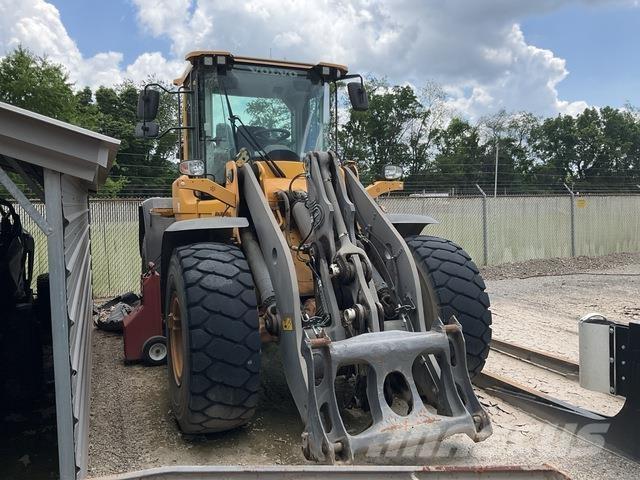 Volvo L90H Kolesni nakladalci