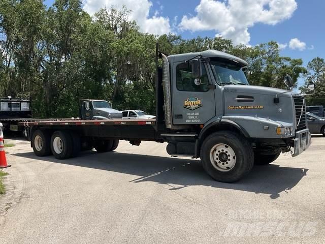 Volvo VHD Tovornjaki s kesonom/platojem