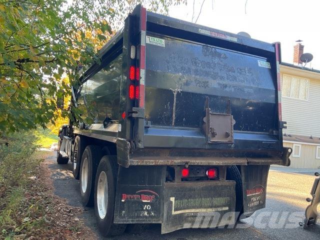 Volvo VHD Kiper tovornjaki