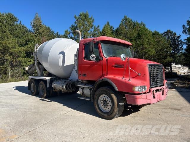 Volvo VHD64B Drugi tovornjaki