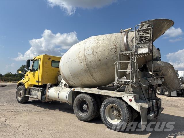 Volvo VHD64F Drugi tovornjaki