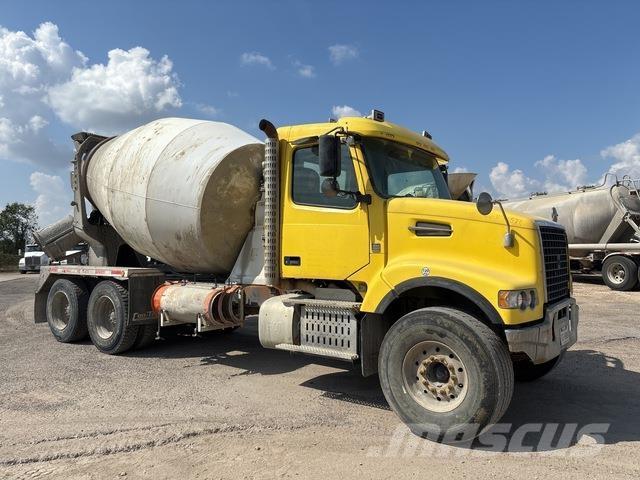 Volvo VHD64F Drugi tovornjaki