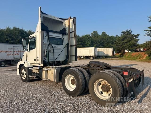 Volvo VNL Vlačilci
