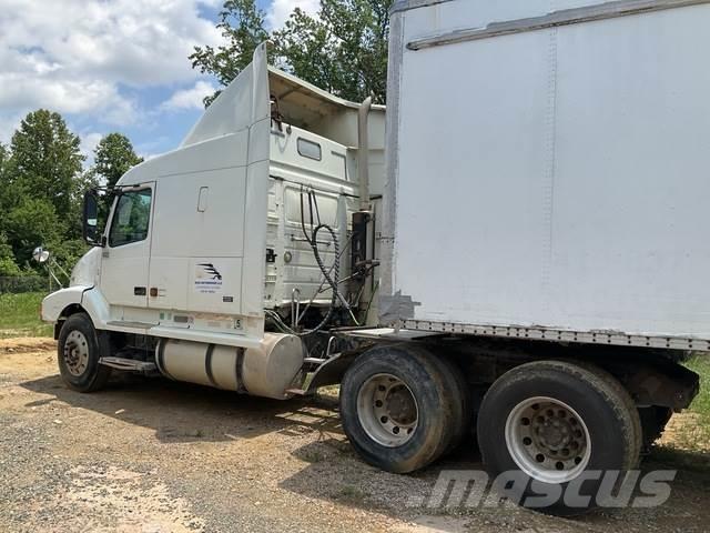 Volvo VNL Vlačilci