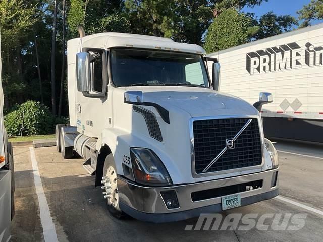 Volvo VNL Vlačilci
