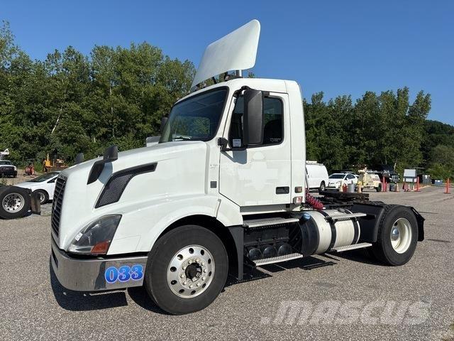 Volvo VNL Vlačilci