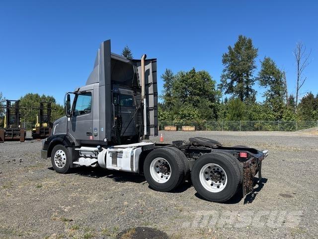 Volvo VNL Vlačilci