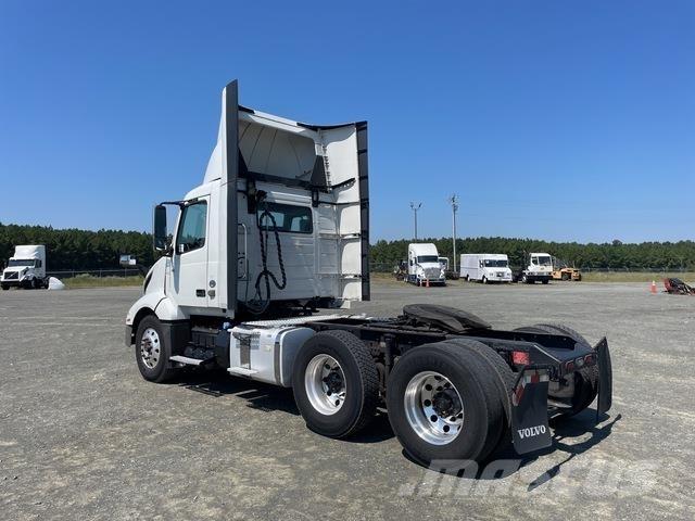 Volvo VNL Vlačilci