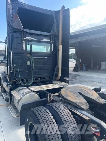Volvo VNL Vlačilci